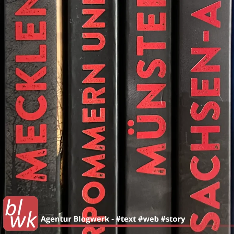 Vier Buchrücken Lost & Dark Places